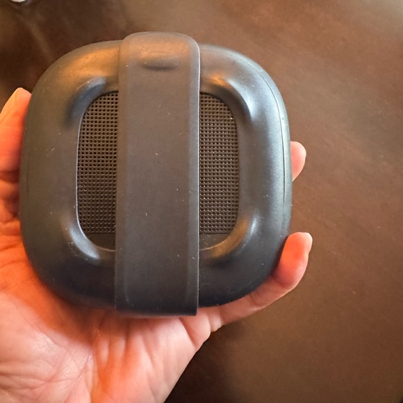 Bose SoundLink Micro Bluetooth Speaker - Picture 3 of 5